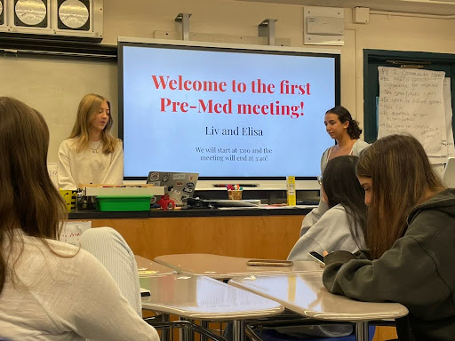 Liv Rogers and Elisa Gallotta introducing the very first Pre-Med Club Meeting!
